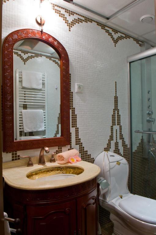 Amira Boutique Hotel Heviz Wellness & Spa Bilik gambar